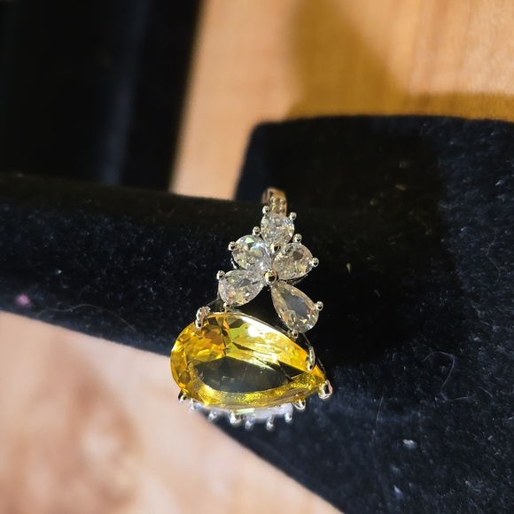 Citrine and white zircon ring, sz. 8, NWOT - Picture 5 of 8